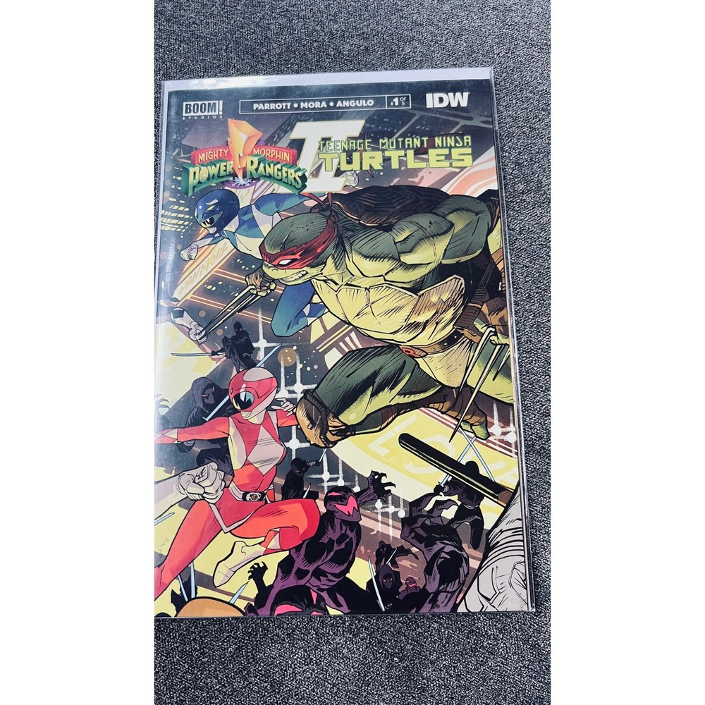 BOOM! Studios Comic Book Multi Power Rangers TMNT II #1 Dan Mora Art